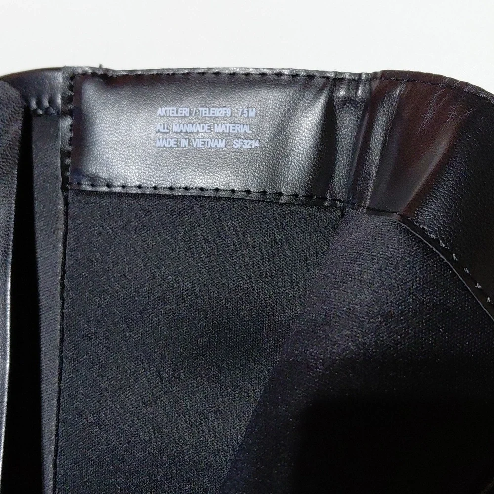 ANNIE KLEIN Women's Black  Square-Toe Boots Size 7.5M